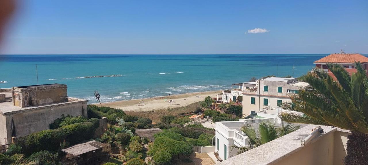 La Terrazza Di Nerone Apartman Anzio Kültér fotó