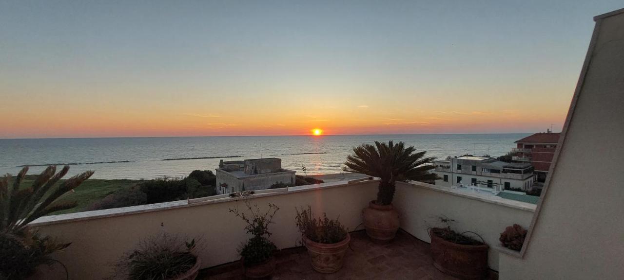 La Terrazza Di Nerone Apartman Anzio Kültér fotó